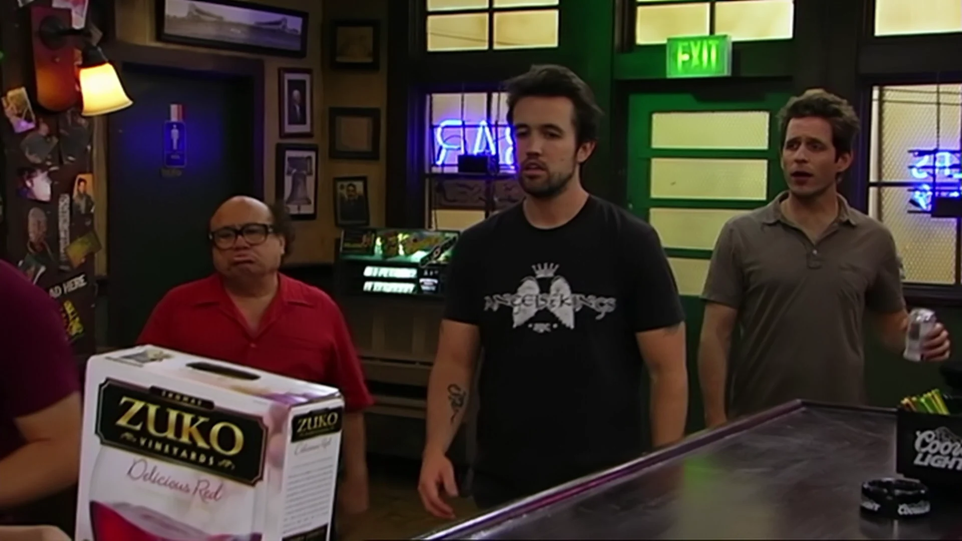Still from The Gang Gives Frank an Intervention